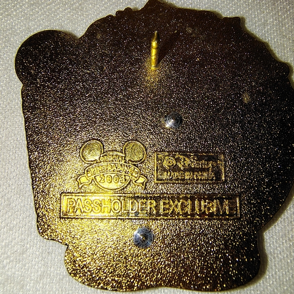 Disney World 2003 Passholder Exclusive Mickey Mouse Pin - Picture 6 of 7